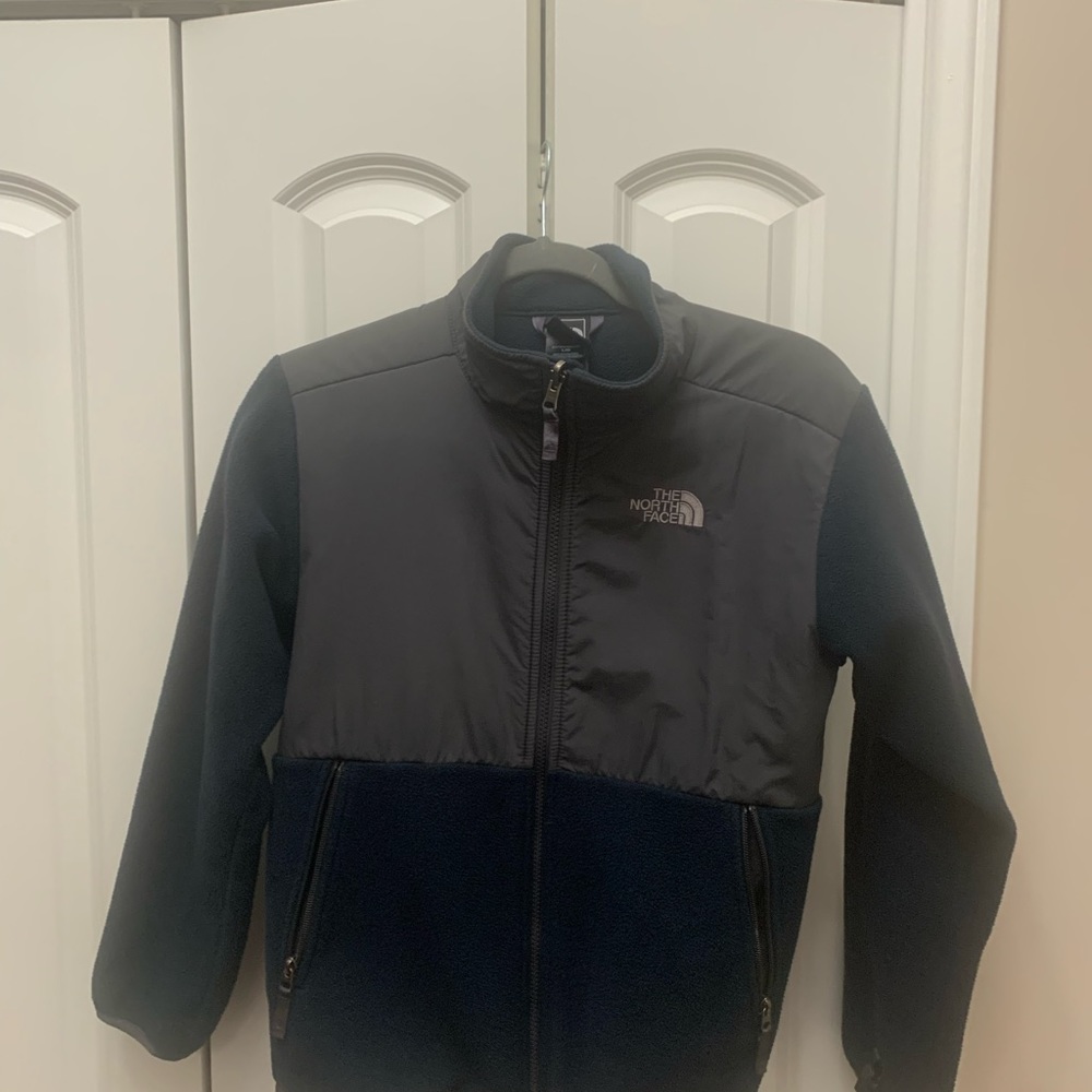 The North Face/Large-boys/ navy blue